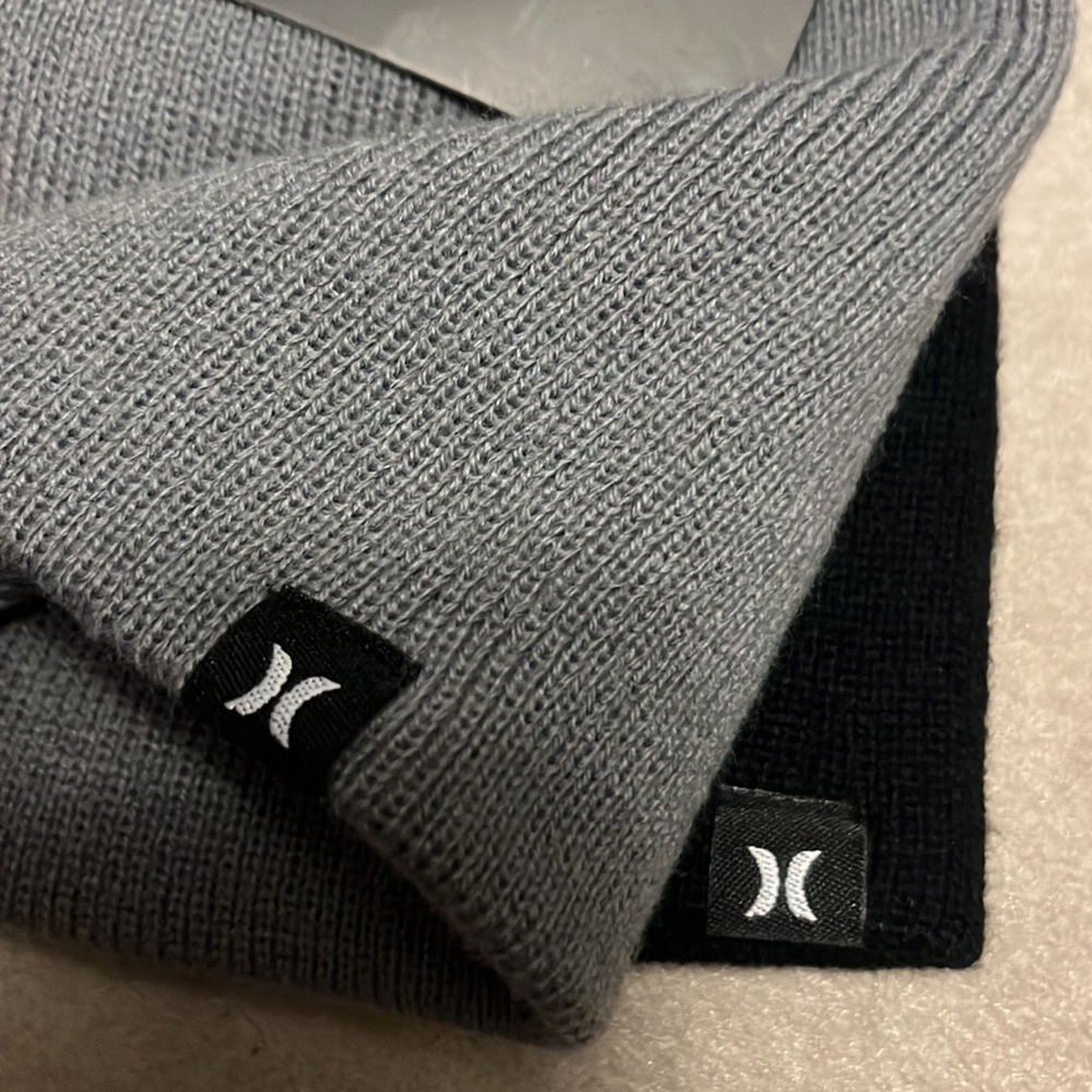 Hurley 2 pack beanie set, black and gray, new - Picture 5 of 6